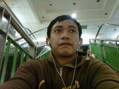 arisrin93593751's profile picture. 