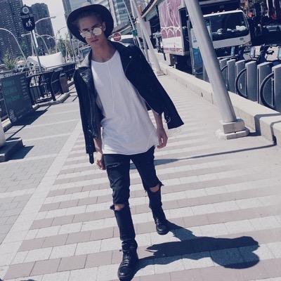 jasonrpgupm's profile picture. et ça fait boum boum boum. | leyla.