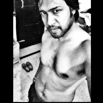 rObi_D87's profile picture. 