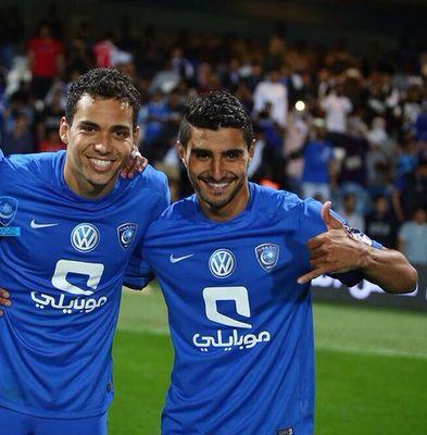 ‏ارتفع يا مُوج واطغى يابحر ، وياهلال إلمع على ضوء النجّوم مانحب خشُوم ، وندور ظهر فوزنا دايم يجي كسرة خشوم
