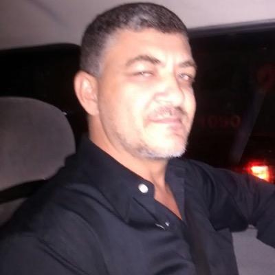 Sou uma pessoa calma, diverida e tímida. Gosto de fazer amizades.