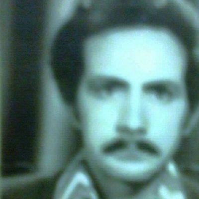 القراءة العامة والصيد والتحف ،وكل جميل يبهرنى