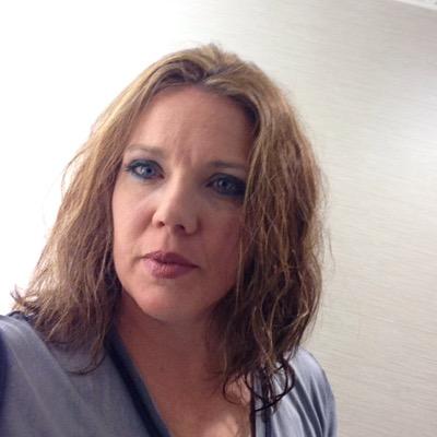 I ❤️ Jesus, my hubby, my kids and my 🐶's. I am a proud Motomom, LAX mom, and cheermom. Field Marketing @PaloAltoNetworks is my day gig! Tweets are my own.