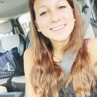 Melissa8EL's profile picture. Dimmi una parola sola che mi sfiori, che mi faccia muovere verso di te, ora.