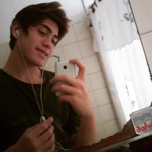 17 Años, Njr11,O fenómeno R9. Amo el Futbol♡ SAN ISIDRO, ALVA Y RIVER. Mi sueño es jugar al fútbol ⚽. Milu me domina♥