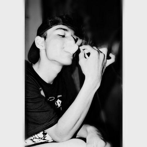 The offical twitter page of RaihanThilal IG:rhnthlal •@WarmaeFams •AllVariantsLookStyle ●04November1999