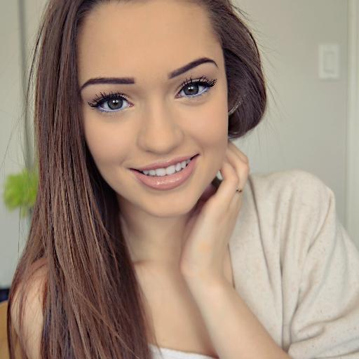 EsterReves's profile picture. I'm not addicted to twitter. I only tweet when I have time: lunch time, break time, off time, this time, that time, any time, all the time.