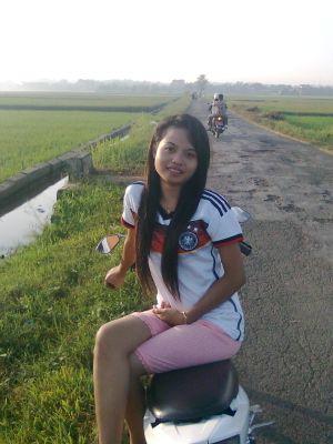 AqiemNicola's profile picture. Henny griya tenun Bali