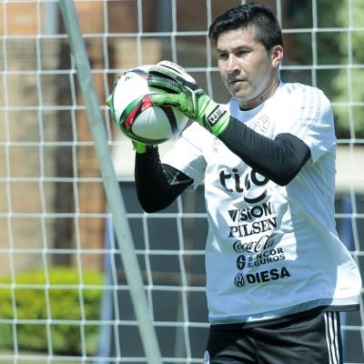 Futbolista profesional de @elClubOlimpia de Paraguay.