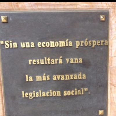 Creo la libertad del chileno (de elegir economica, educacional, socialmente) creo en un estado pequeño, que frene al que quiere aprovecharse y ayude al debil