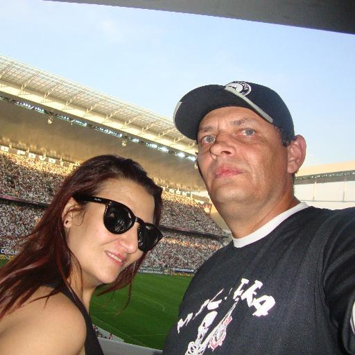 Jornalista / Radialista / Locutor /
do lar / Proprietário do canal FIEL NA PISTA no YT.
https://t.co/T8J4u3uAw6