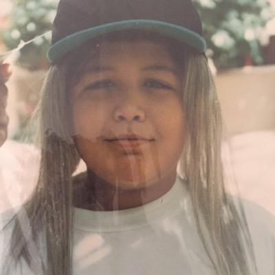 Sufro de esquizotweetnia y creo firmemente que la felicidad es barata.