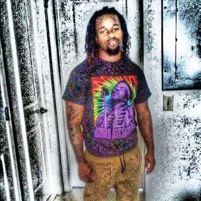 tc ent
rapper cool guy just tryin make it out the hood one day