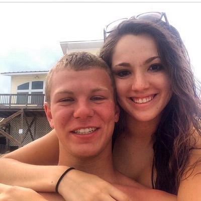 _taylorholder's profile picture. You can find me where the music meets the ocean ☀️