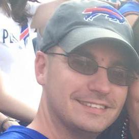 Buffalo Bills season ticket holder, Section 336. SCISSOR ME DADDY A$$! fantasy champion. Fan of the Bills, Yankees and Rochester sports teams. Bonas.