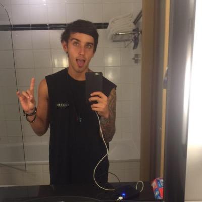 they call me grandpa of the group (side acc for @fxckingbrooks )