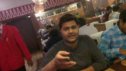 iamsaqib47's profile picture. ...huM thodE bullisH kyA huE,
aaP tO huM kO becH gayE,
nasiB maiN tO aaP kE kucH profiT hI thA,
huM tO multibaggeR hO gayE...