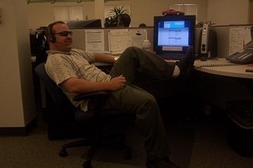 LinuxrealmLLC's profile picture. Never Pay For Software Again ---
Huddle Up!