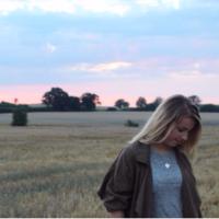 :) (@xhannahsworld) Twitter profile photo