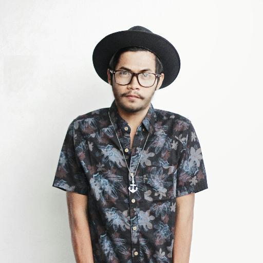 jareteddy's profile picture. Hi..I'm human peace! I'm not the leader, I'm not a follower! Just walk beside me and we'll sail the ocean together (: