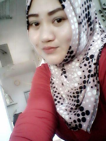 rhetma123's profile picture. 