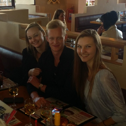 tommy1112222333's profile picture. U can take days,months even years analysing a situation...or you can pick up the pieces and move the fuck on