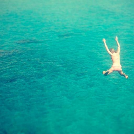 CharlieBowman4's profile picture. Do not EVER give Fabletics your bank details