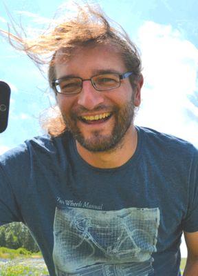 PaRadzewicz's profile picture. Na lądzie, morzu a czasami i w zbożu - zawsze z mikrofonem TokFm ;)