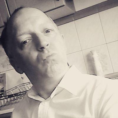 mitchou59330's profile picture. 