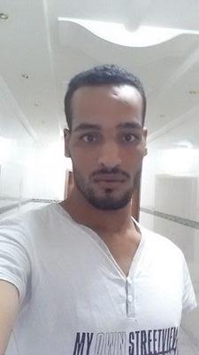 aliabdull3371's profile picture. 