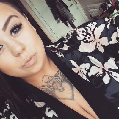 AmbearAyesha93's profile picture. 