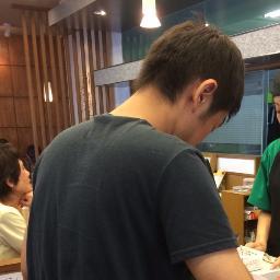 八ツ田和夫です。
こう見えても食べることが好きです。
好物は天丼です。
心機一転、再度twitterを開始しました。
今は教育関連の仕事に携わっているので
気になったことをつぶやいていきます。