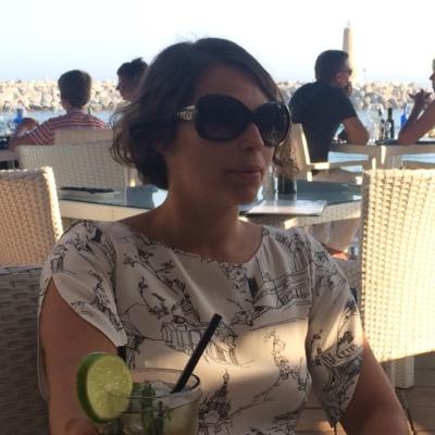 anyaselwyn's profile picture. 