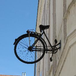 IsiBiondi's profile picture. 