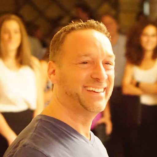 Anthonys_Desk's profile picture. Anthony Gold: social entrepreneur, mistake maker, life learner. Co-founder @ROARforGood.