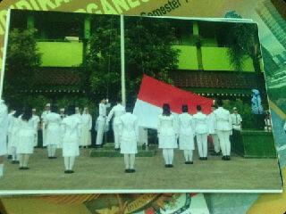 TomiHernandez21's profile picture. Nigirishimeta ushinawanu youni to Te wo hirogereba koboreochisou de Ushinau mono nado nakatta hibino dasei wo sutete… kimi wo