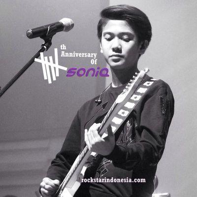 BeElysa's profile picture. I LOVE ALLAH ♥♥♥always support  @Iqbaale  @auodyy  @prillyBie  @CJRisCJR  @alysyarief  I LOVE YOU SO MUCH ♥♥ sukses terus kalian semua ♡♡