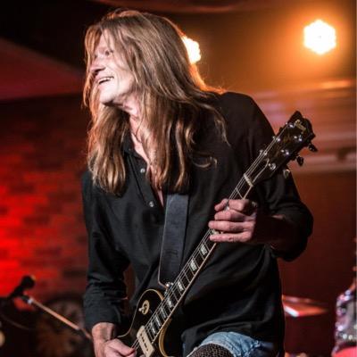 American Rock Guitarist; lead guitar THE SWEET, formerly w/LITA FORD, EDGAR WINTER, CHER, M.S.G. Currently jams @ULTIMATE_JAM every Tues @whiskyagogobr