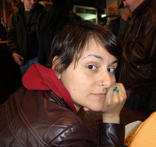 _adrineh_'s profile picture. editor ✏️ translator 🤓 book nerd 📚 human rights activist ✊🏽 cyclist 🚲 motorcyclist 🏍️ she/her 🏳️‍🌈 🇨🇦 🇦🇲