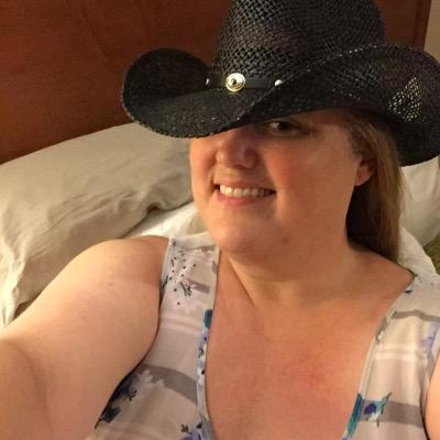 DoryGean's profile picture. Historian of Early Modern Domestic Arts