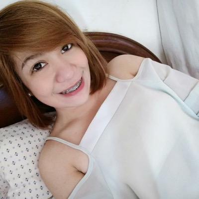 iamlouisemariz's profile picture. 