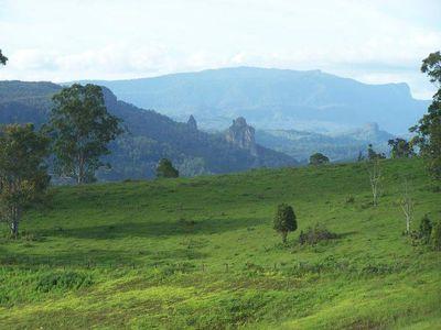 Set in the picturesque Goolmangur Valley close to Nimbin and Lismore. Comfortable motel rooms & self-contained units in a naturally peaceful & serene location.