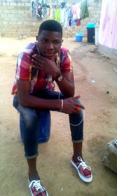 Emanuel93475545's profile picture. 