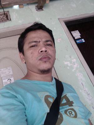 tabah_amanah's profile picture. Lelaki gak boleh nangis