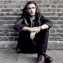 Primera y única fuente de información y apoyo en España sobre el cantautor irlandés @Hozier.