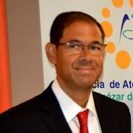 tuiterote's profile picture. Médico de Urgencias. Convencido de que el éxito es: 
1% inspiración y 99% transpiracion.
Reconvertido a la gestión.