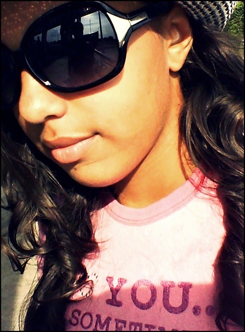 Sou uma menina legal ,estrovertida, .