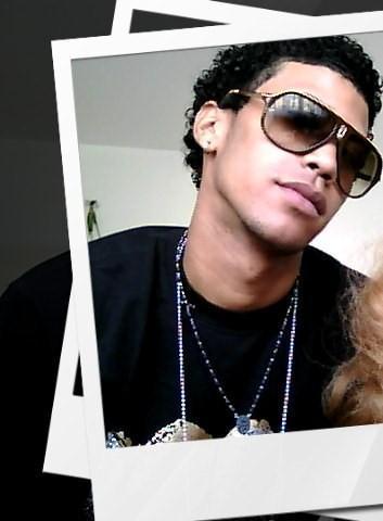 onelyon's profile picture. ★ΣĻ TOXICO★

Quiero Aser Cosas Que No e Echo! Pero Tambien E echo Cosas Que No Tenia Que Aser! 

EN OTRO NIVEL ヅ


 http://t.co/uijw2ew4db