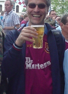 MikeHammerMUC's profile picture. Punk Rock / West Ham / Politics / History / Travel / All weather cyclist / Car-free for 25 years (bar one). #Nazisraus / will unfollow acc I’m following @ blsky