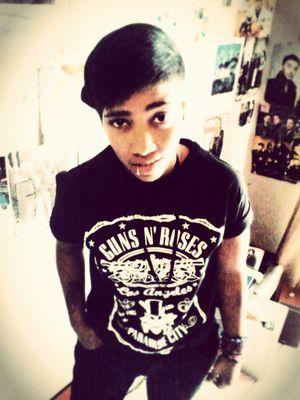 ToscaEchelon's profile picture. Bands||Music Culture||The Art of Dj'ing||part time coach